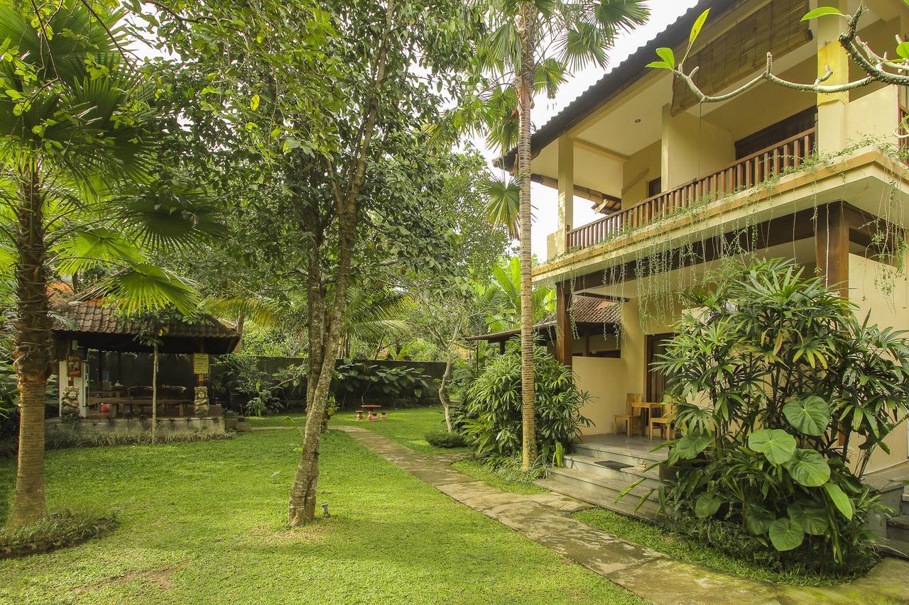 Manggis Sari Guesthouse Ubud  Exterior photo